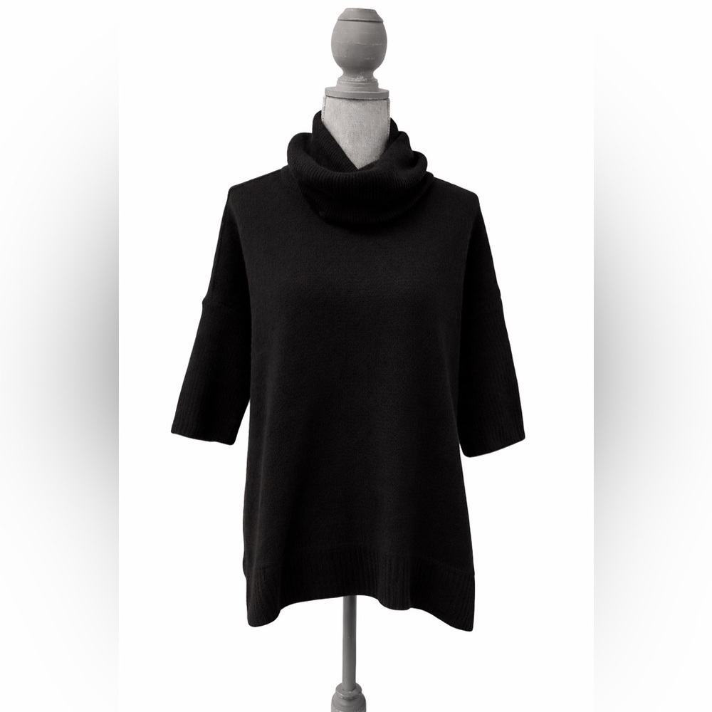 Saks Fifth Avenue Black Cashmere Sweater, Size M
